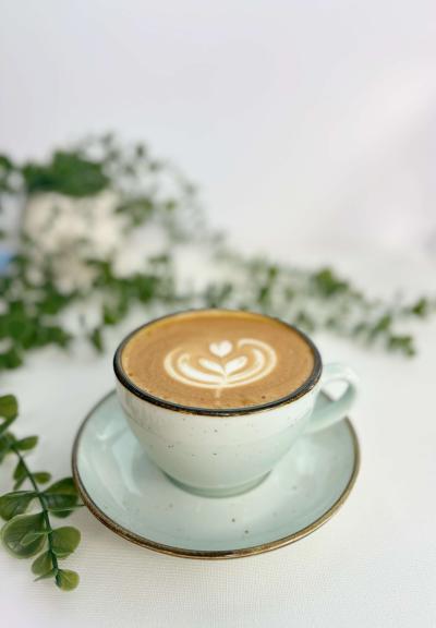 A gallery image of the Kayumanis restaurant.